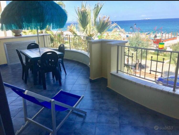 La Baia Di Ulisse Villa เวเนติโค ภายนอก รูปภาพ