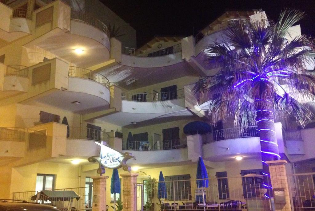 La Baia Di Ulisse Villa เวเนติโค ภายนอก รูปภาพ